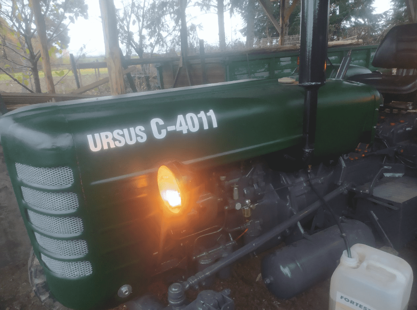 napis Ursus c4011